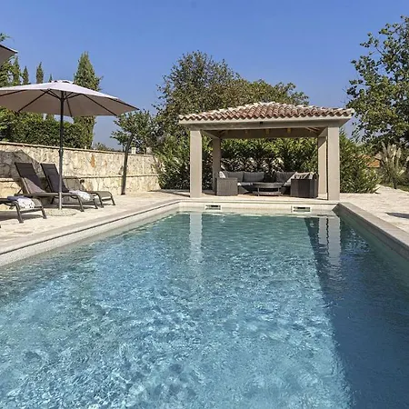 Mediterranean Retreat Tinjan